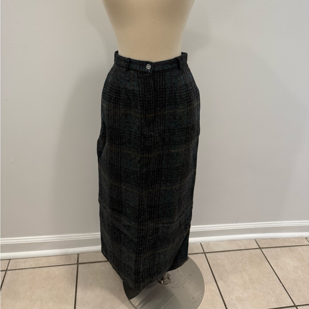 100% wool plaid green skirt